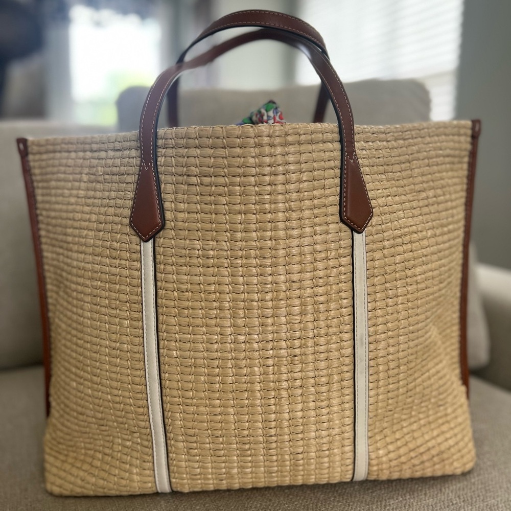 Tory Burch Oversized Raffia Perry Tote - Picture 4 of 11
